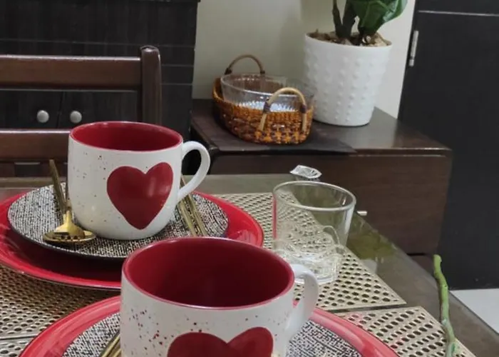 2-br Cozy 200mbpsfiberwifi/netflix/pool/wfh Apartment