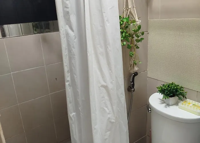 2-br Cozy 200mbpsfiberwifi/netflix/pool/wfh Apartment
