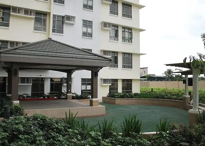 Apartment 2-br Cozy 200mbpsfiberwifi/netflix/pool/wfh